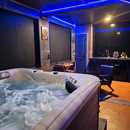 Maison Romantique, Spa 5 Places, Cinema, Karaoke Et Terrasse Prives *